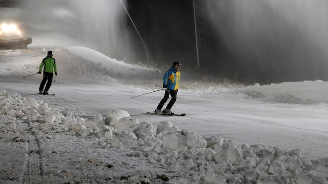 Geçtiğimiz kış kayak sezonunun sonunda  14 bin metreküp kar depolanmıştı.