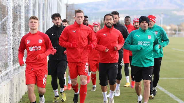 Sivasspor, Karabağ maçı hazırlıklarına başladı.