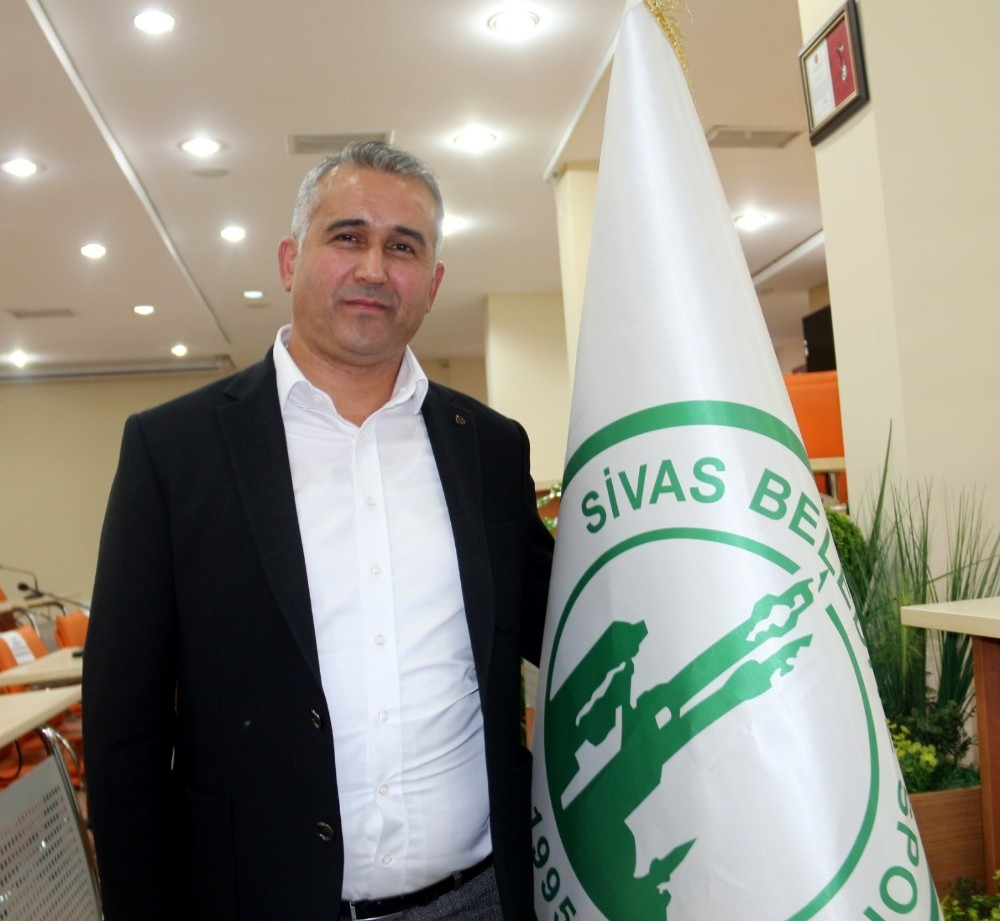 Sivas Belediyespor Kulübü Başkanı Hakan Genç
