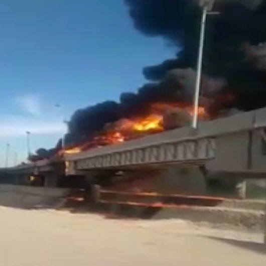 Mısır’da petrol yüklü tanker böyle patladı: İki kişi hayatını kaybetti