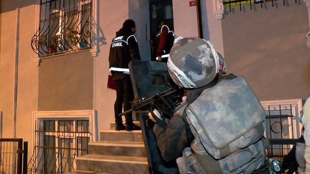 İstanbul'da şafak vakti uyuşturucu operasyonu: 13 gözaltı