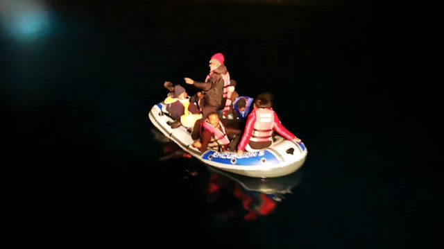 Turkey rescues 11 asylum seekers from drifting boat