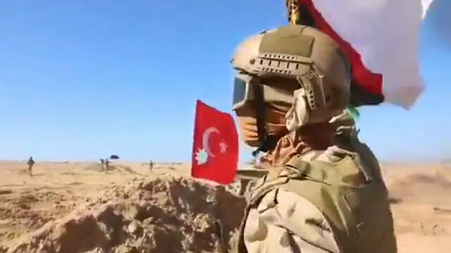 ​ميليشيا الانقلابي حفتر يضعون العلم التركي هدفًا كعدو مفترض