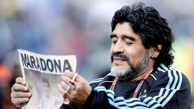 Efsane futbolcu Diego Armando Maradona hayatını kaybeti.