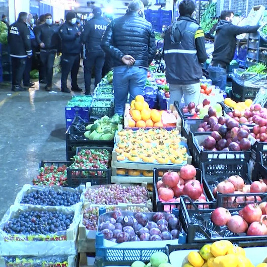 Sebze meyve halinde maskesiz çalışanlara ceza yağdı