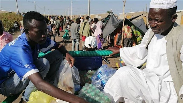 مسؤول سوداني: التأخر بمساعدة لاجئي إثيوبيا ينذر بتعقيد أوضاعهم