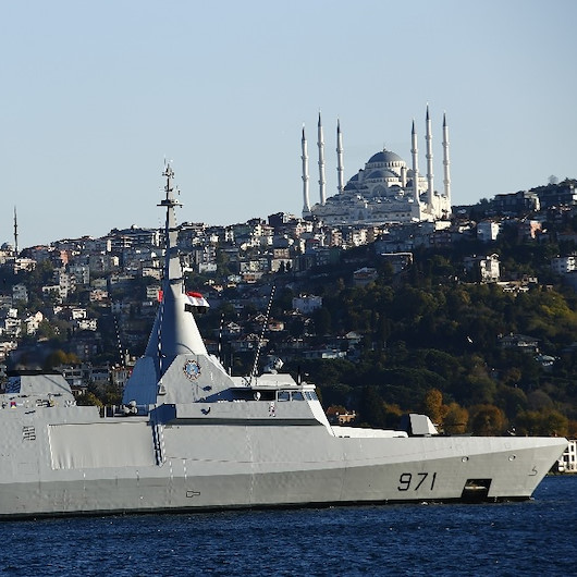 Mısır savaş gemisi İstanbul Boğazı’ndan geçti