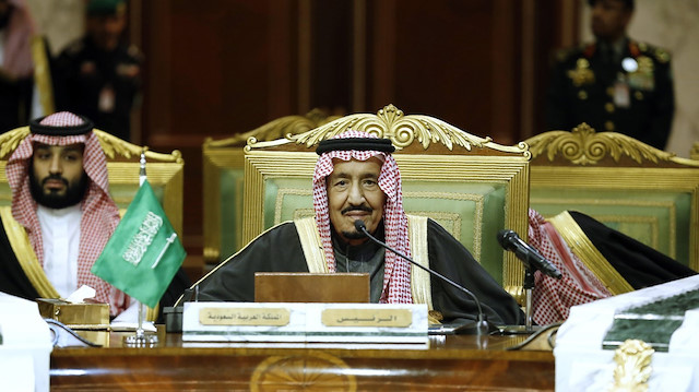 Suudi Arabistan gergin ilişkileri yumuşatma çabasında.