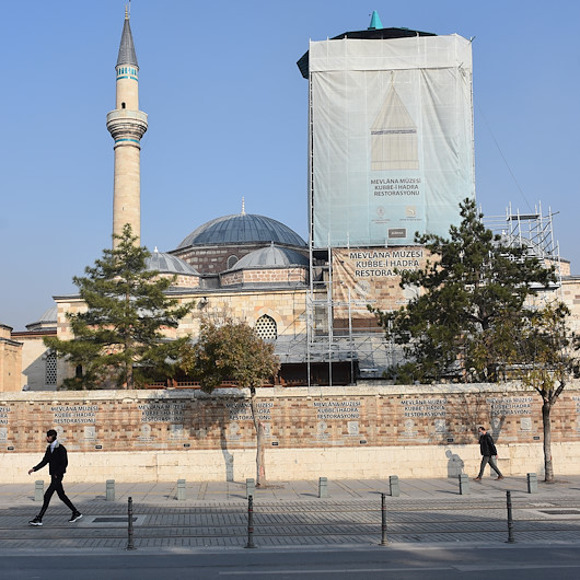 Mevlana Müzesinin turkuaz kubbesi 100 ton yükten kurtuldu
