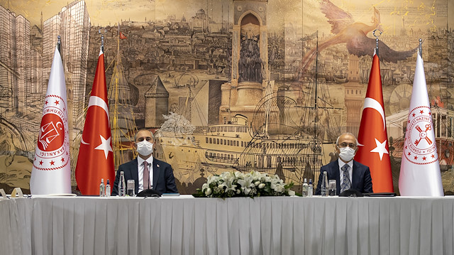 تركيا: وزيرا المالية والعدل يلتقيان رجال أعمال