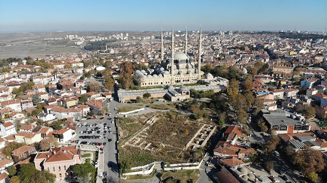 Vaka sayısı yüzde 50 arttığı Edirne'de camilerden anonslar yapılıyor.
