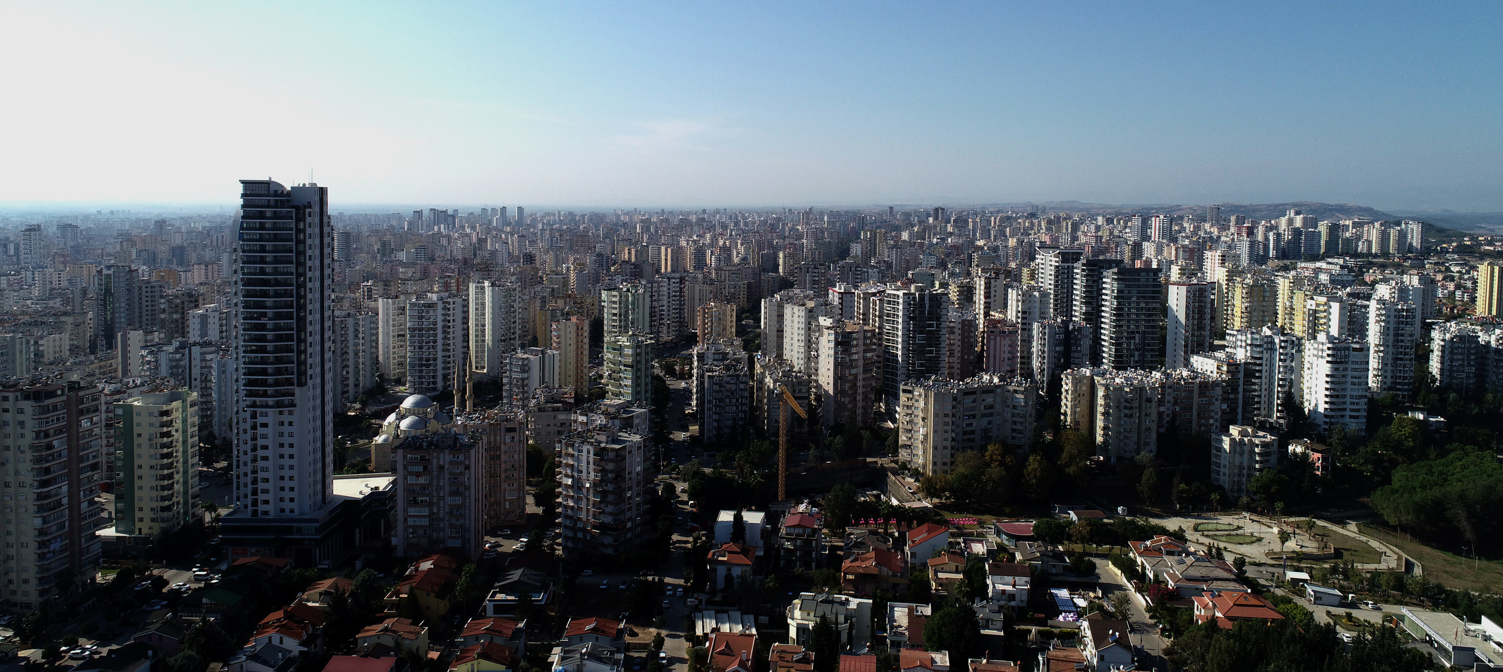 adana da temeli hasarli duvarlari catlak binalari badana yaptirip satiyorlar yeni safak