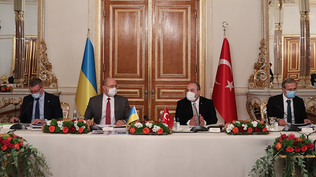Ukrainian PM meets Turkish Technology and Industry Minister Varank in Istanbul

