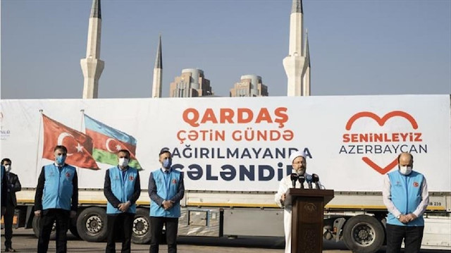 "الديانة التركي" يرسل 6 شاحنات محملة بالمساعدات إلى أذربيجان