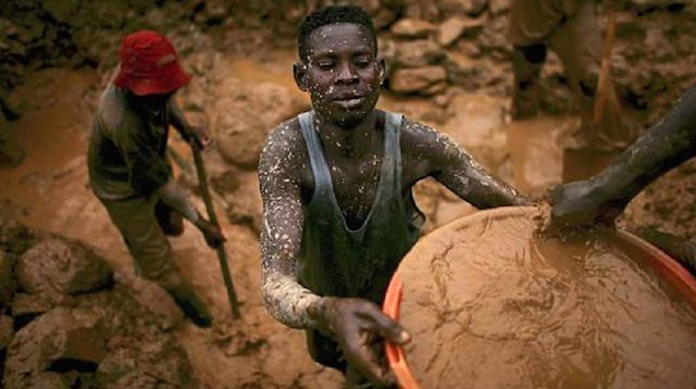 Afrika'da her bin kişiden 7,6'sının köle olarak hayatına devam ediyor.