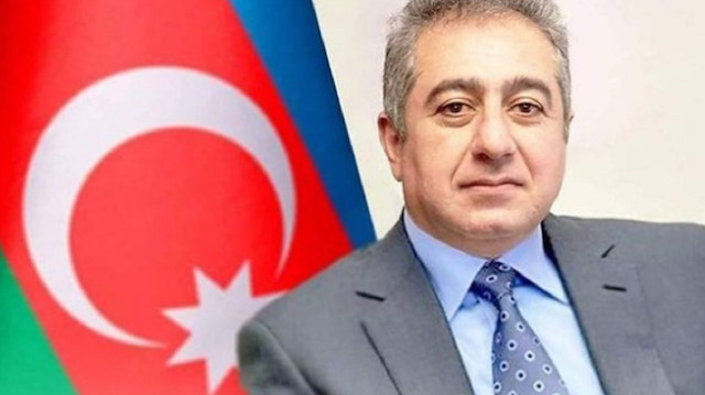 Azerbaycanlı Prof. Dr. İbadoğlu.
