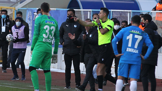 Hakem Ali Şansalan'ın yönetimi, Antalyasporluların tepkisini çekmişti.