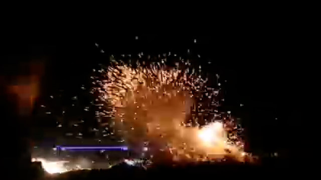Suriye Milli Ordusu Azez'de ele geçirdiği bomba yüklü aracı imha etti