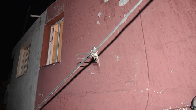 Olay, saat 23.00 sıralarında Çaldıran Mahallesi 433/12  sokakta meydana geldi. İddiaya göre, Yazgül Soro'dan haber alamayan yakınları durumdan şüphelenerek Soro'nun evine gitti. 