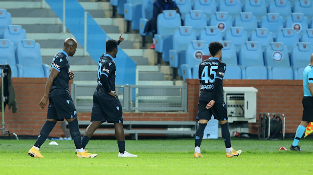 Trabzonspor sahadan 1-1'lik eşitlikle ayrıldı.