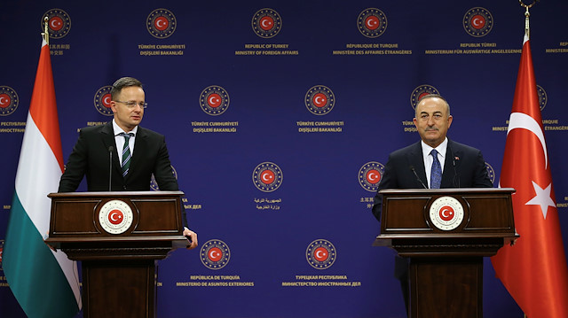 Dışişleri Bakanı Mevlüt Çavuşoğlu ve Macaristanlı mevkidaşı Peter Szijjarto, ortak basın toplantısı düzenledi.