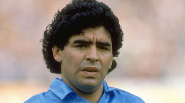 Futbol efsanesi Maradona, 60 yaşında hayatını kaybetti.