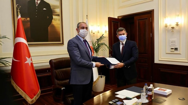 Adalet Bakanı Gül, TBB Başkanı Feyzioğlu ile görüştü.