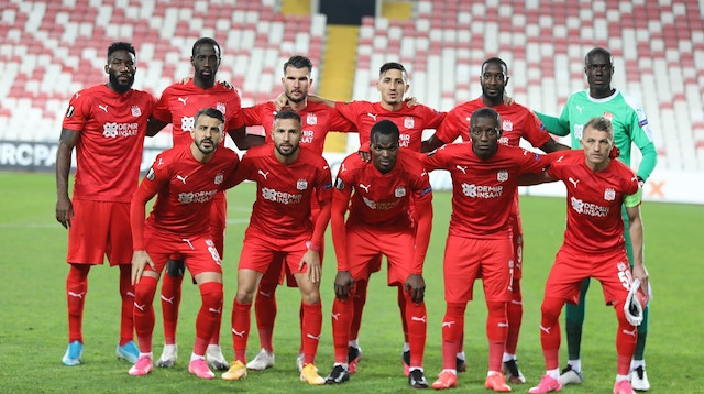 Sivasspor grupta 6 puanla 3. sırada yer alıyor.