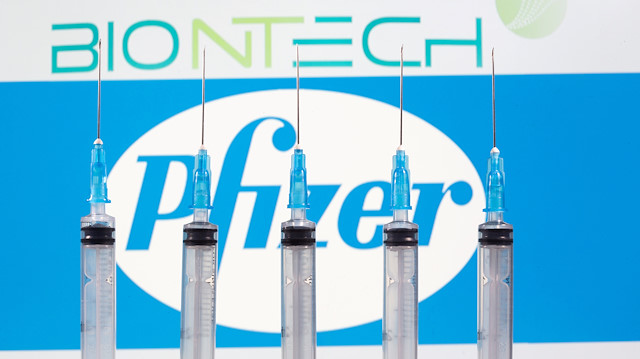 Pfizer ve BioNTech ortak açıklama yaptı.