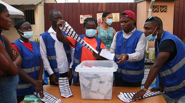 20 ülke ve 130 kurumdan gözlemciler, seçimlerde ülkenin farklı bölgelerinde görev aldı.

