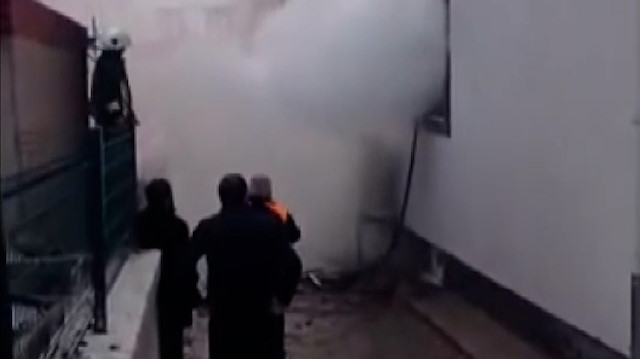 Kayseri'de vakıf binası alev alev yandı