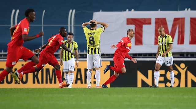 Fenerbahçe, Kadıköy'de Malatyaspor'a farklı kaybetti.