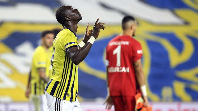 Cisse, sarı-lacivertli formayla çıktığı 8 maçta 3 gol atarken 1 de asist yaptı.