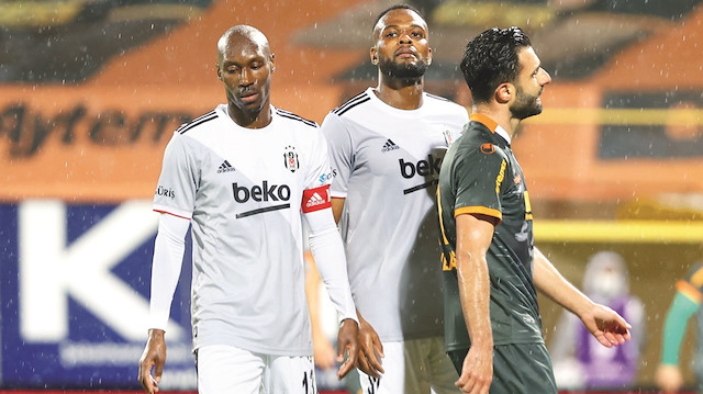 Lider Alanyaspor, sahasında konuk ettiği Beşiktaş’ın  3 maçlık galibiyet serisine son verdi: 2-1