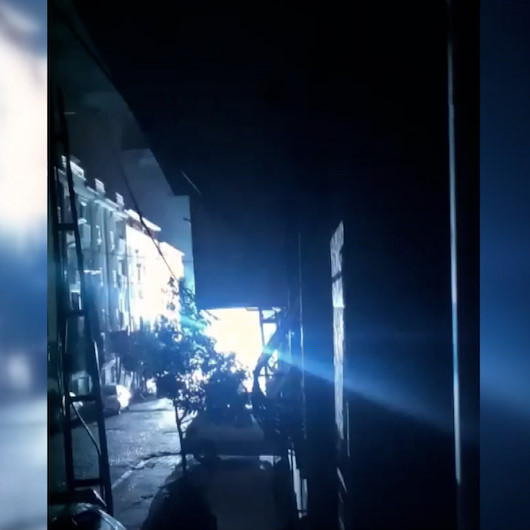 Esenyurt ve Gaziosmanpaşada elektrik telleri ardı ardına bomba gibi patladı