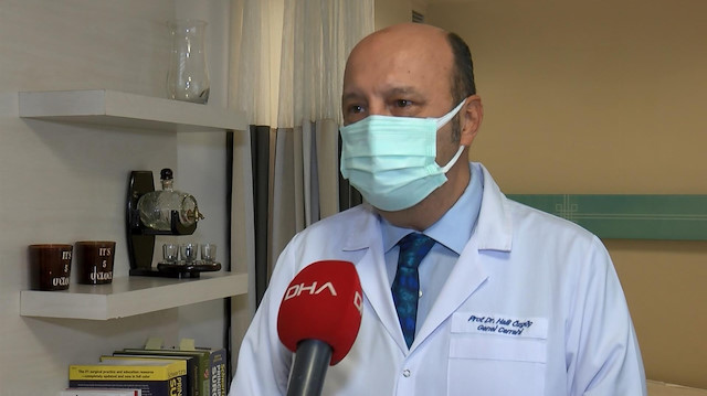 Genel Cerrahi Uzmanı Prof. Dr. Halil Özgüç.