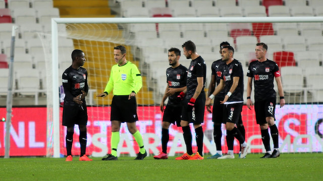 Sivasspor ligde 11 puanla 16. sırada yer alıyor.