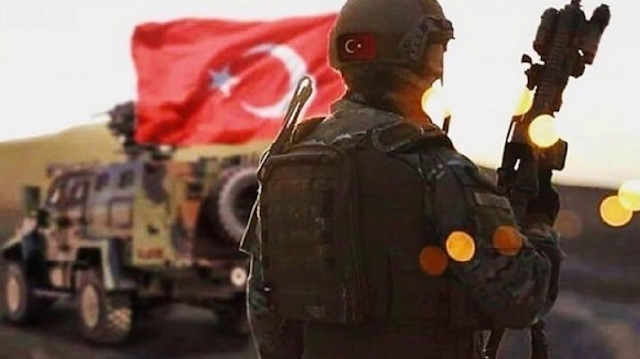 Ordu ve bayrakla nasıl barıştık?