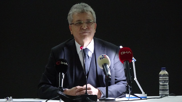 İddialar üzerine açıklama yapan Edremit Belediye Başkanı Selman Hasan Arslan, sorumluluğun kendilerinde olmadığını ileri sürdü. 