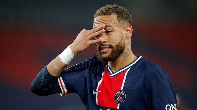 FILE PHOTO: Soccer Football - Ligue 1 - Paris St Germain v Olympique Lyonnais - Parc des Princes, Paris, France - December 13, 2020 Paris St Germain's Neymar reacts REUTERS/Charles Platiau/File Photo