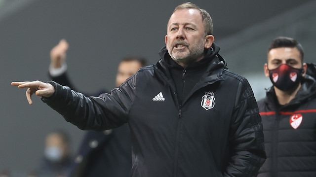 Beşiktaş Teknik Direktörü Sergen Yalçın, Erzurumspor maçı sonrası hakkında çıkan haberler hakkında değerlendirmelerde bulundu.
