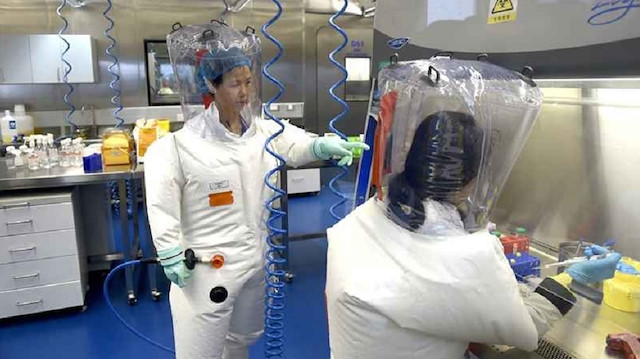 Shi Zhengli, yarasa kökenli SARS benzeri koronavirüsleri araştıran Çinli bir virolog.