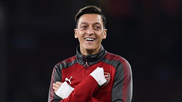 Arsenal formasıyla toplamda 254 maça çıkan Mesut Özil, 44 gol atarken 77 de asist yaptı.