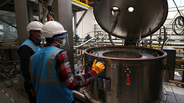 Teknoloji Geliştirme Merkezi bünyesindeki pilot lityum üretim tesisinde geçtiğimiz haftalarda ilk lityum karbonat üretilmişti.