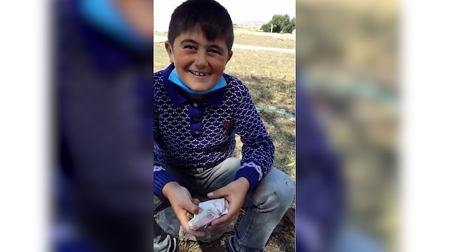 Taklacı kuşlarını satan Hakan'ın öğretmeniyle diyaloğu izlenme rekorları kırıyor