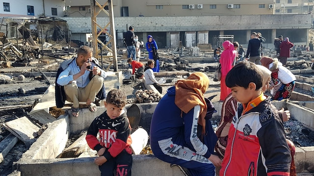 Lübnan'da kampları yakılan Suriyeli mülteciler sokakta kaldı