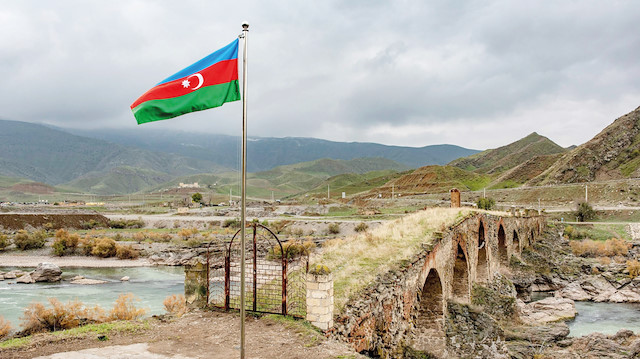 İran’ın hep sakladığı “Güney Azerbaycan” küresi artık kırıldı