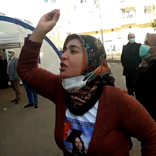 Evlat nöbetindeki acılı anneden Demirtaş tepkisi: Benim küçük kızımın özgürlüğü nerede?