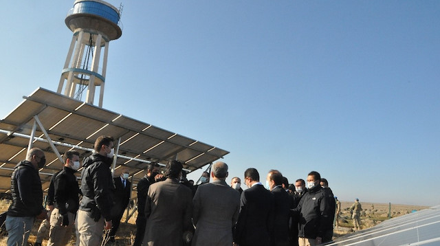 Şırnak'ta 8 köye 2.6 milyon lira maliyetle güneş enerji panelleriyle sondajlı su hizmeti verilmeye başlandı.