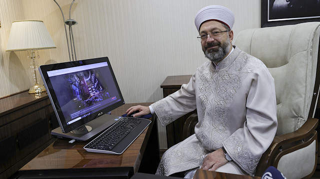 رئيس الشؤون الدينية التركي يشارك بالتصويت على "صورة الأناضول 2020"